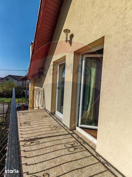 Casă cu 5 camere cu Teren 500 Mp în Hărman