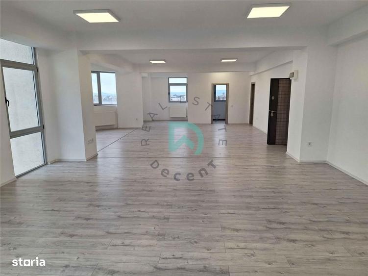 Spațiu comercial, de 122 mp, în Centrul Civic