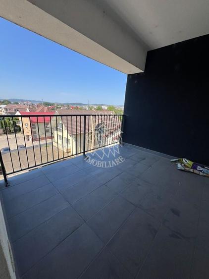 Apartament cu 2 camere semidecomandat, mobilat în Calea Moldovei