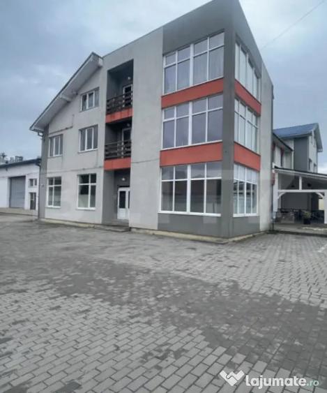 Spațiu comercial, de 300 mp, în Central