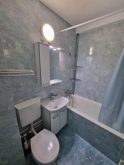 Apartament cu 2 camere semidecomandat, mobilat în Ultracentral