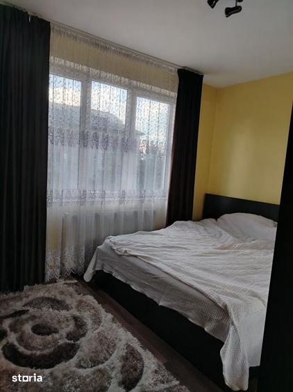 Apartament cu 3 camere semidecomandat în Gării