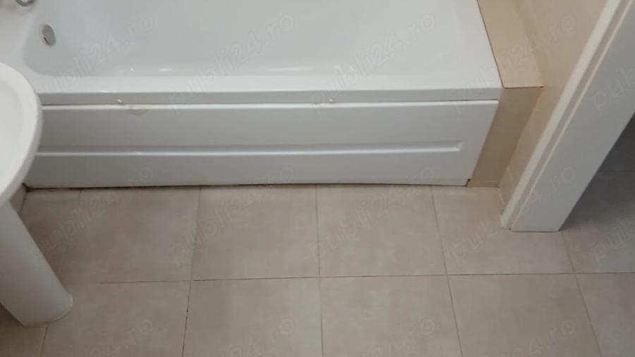 Garsonieră decomandată în Regie