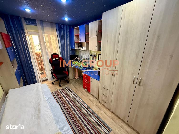 Apartament cu 3 camere decomandat în Gară