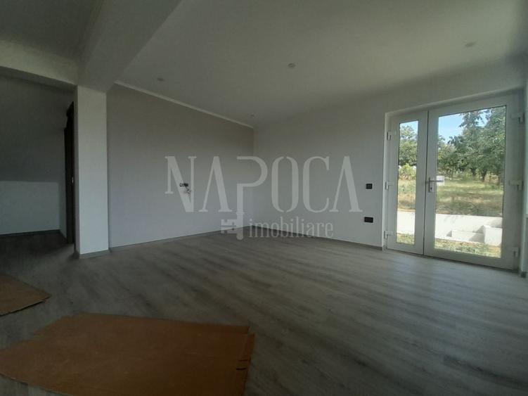 Casă individuală cu 5 camere cu Canalizare în Oncea