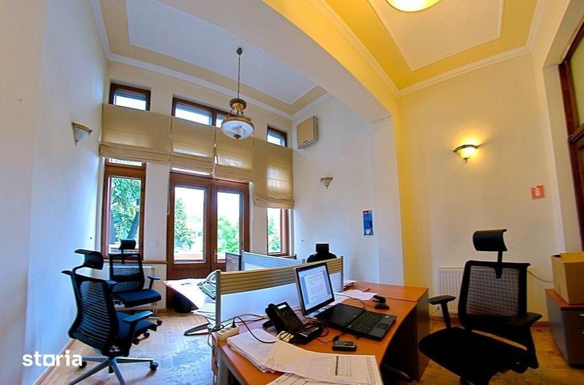 Casă cu Teren 370 Mp în Romană