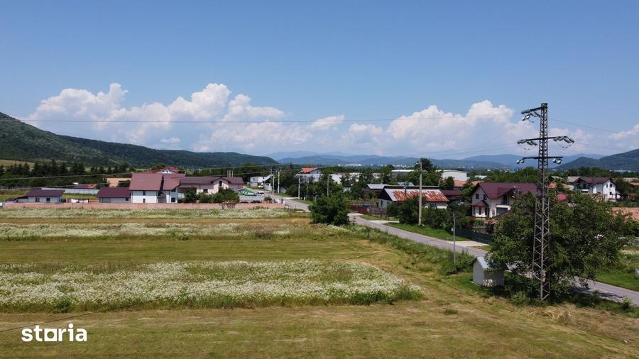 Teren de 5000 mp, în Măgureni