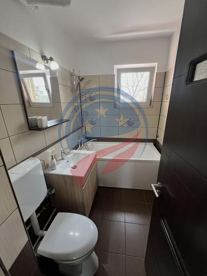 Apartament cu 3 camere decomandat în 1 Mai