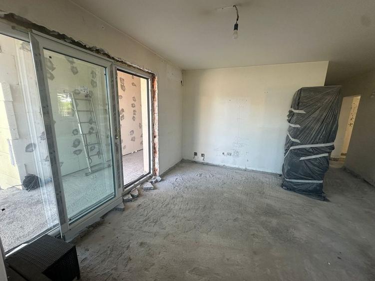Casă individuală cu 6 camere cu Canalizare în Samurcași