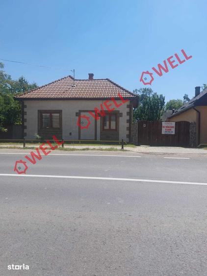 Casă cu Teren 605 Mp în Brețcu