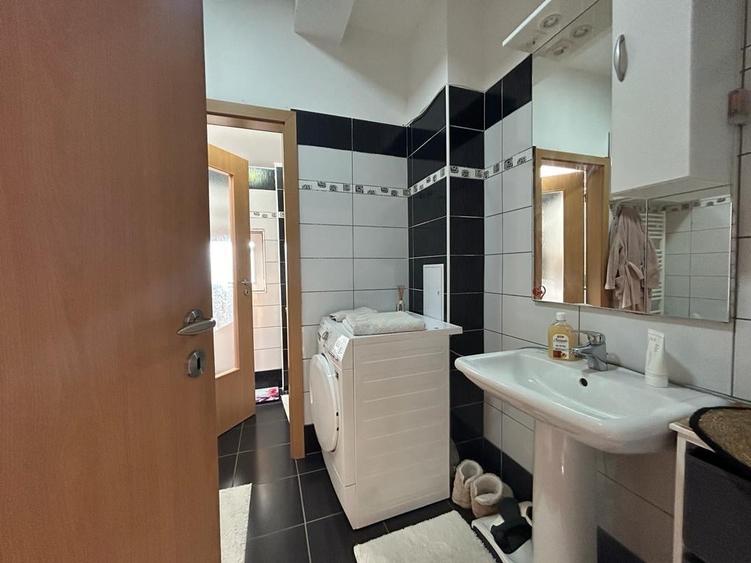 Apartament cu 2 camere semidecomandat în Dumbrăvița