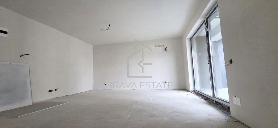 Apartament cu 2 camere semidecomandat în Mărăști