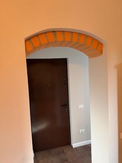 Apartament cu 3 camere decomandat în Tineretului