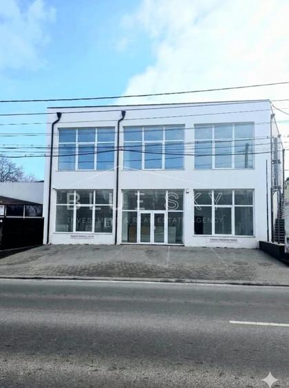 Spațiu comercial, de 464 mp, în Casa de Cultură