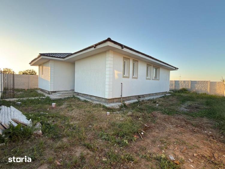Casa individuala - 4 camere - 3 bai - Teren 369mp - 2