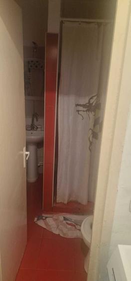 Apartament cu 3 camere semidecomandat în Cartierul Dâmbu