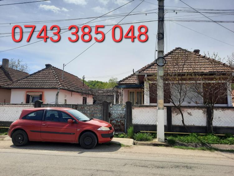 Casă cu 4 camere în Exterior Vest