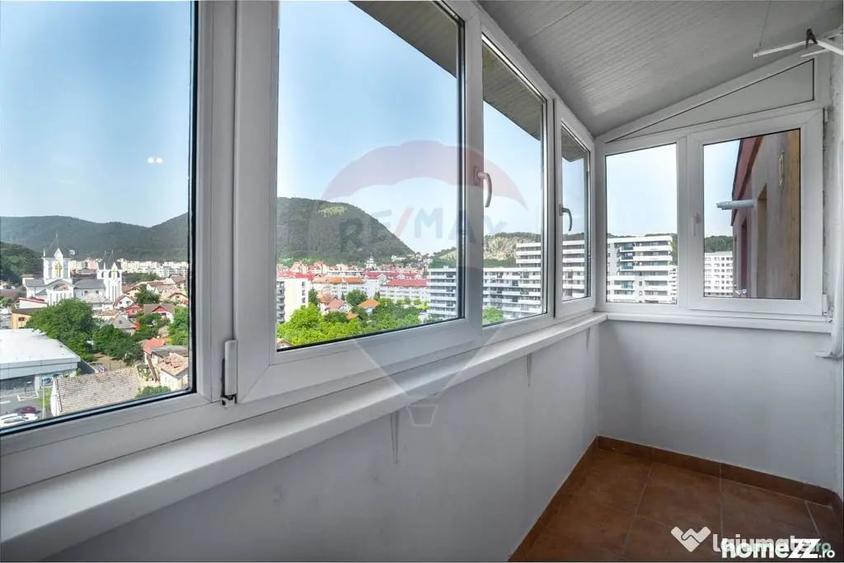 Apartament cu 4 camere decomandat în Răcădău