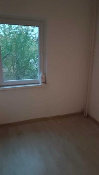 Garsonieră decomandată în Exterior Vest