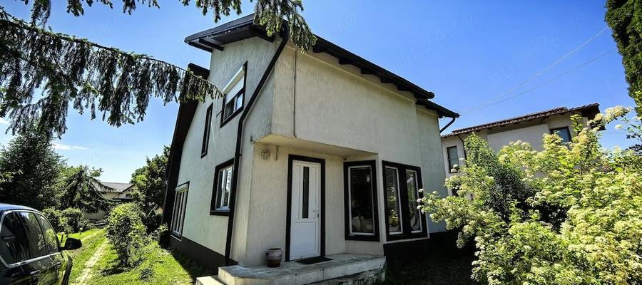 Casă cu 7 camere cu Teren 413 Mp în Central