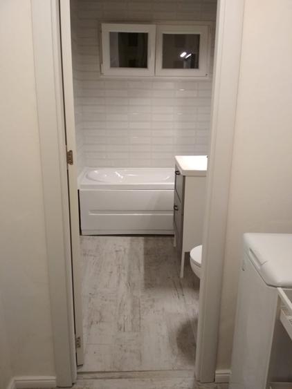 Apartament cu 3 camere decomandat în Torontalului