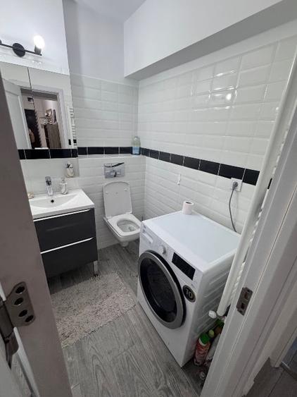 Apartament cu 2 camere decomandat, mobilat în Central
