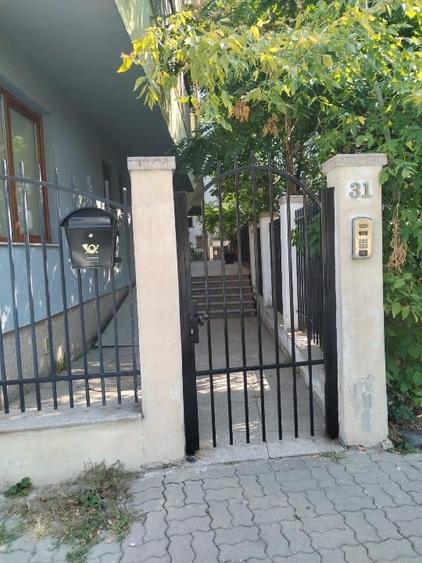 Apartament cu 3 camere decomandat în Banu Manta