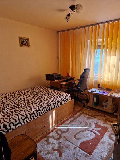 Apartament cu 2 camere decomandat în Popoveni
