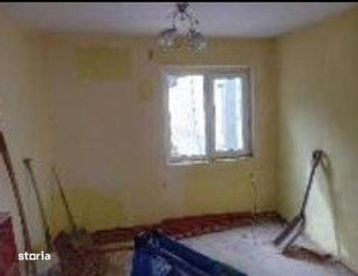 Casă cu 3 camere cu Teren 281 Mp în Central