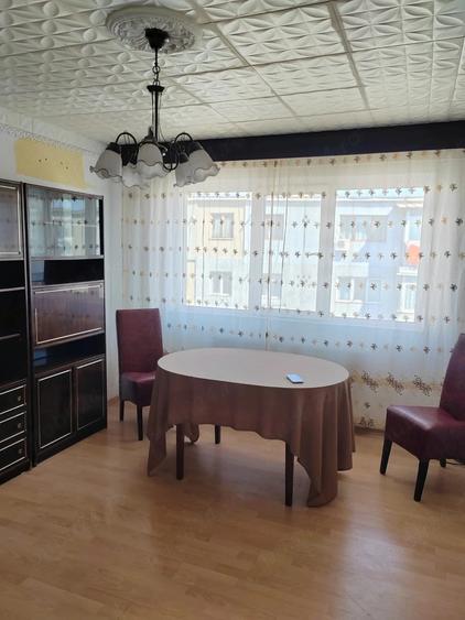 Apartament cu 2 camere nedecomandat în Central