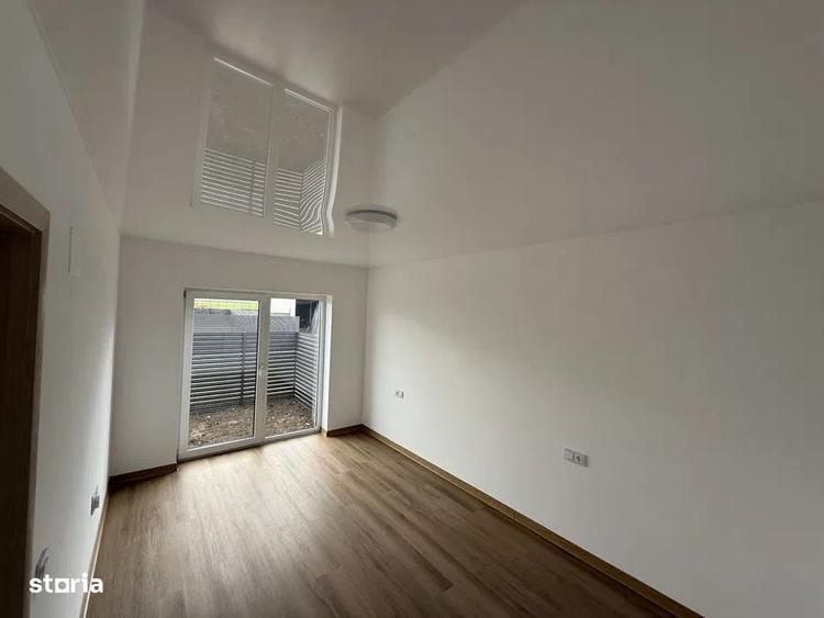 Casă cu 4 camere în Zizin