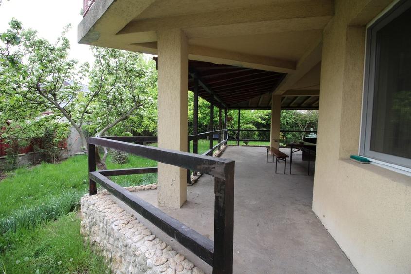 Casă cu 5 camere cu Canalizare în Agigea