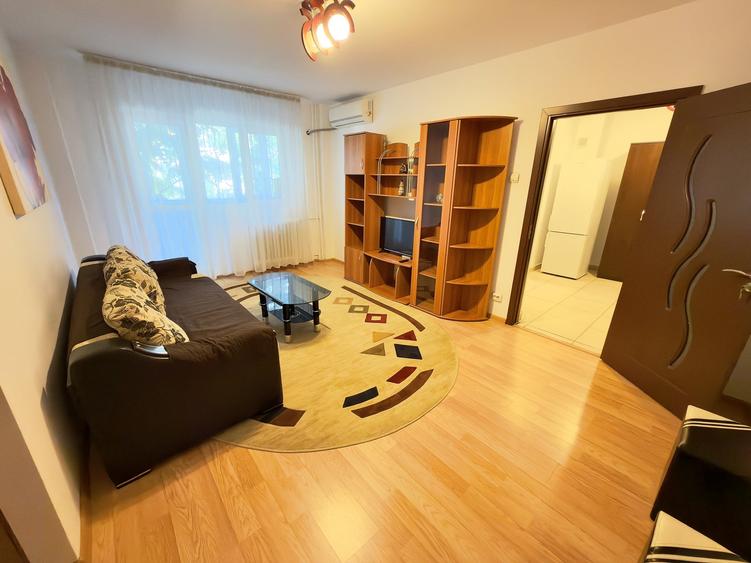 Apartament cu 2 camere semidecomandat, mobilat în Ștefan cel Mare