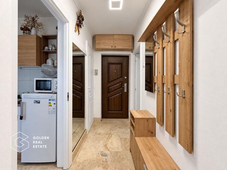 Apartament cu 3 camere semidecomandat în Central