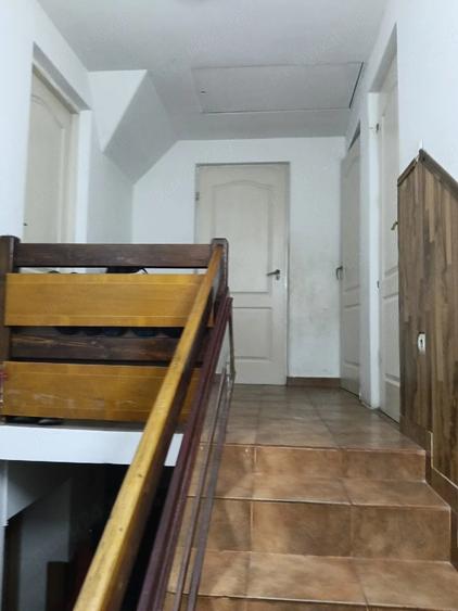 Casă cu 8 camere cu Teren 420 Mp în Central