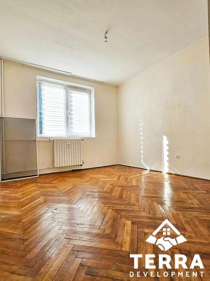 Apartament cu 2 camere circular în City Park Mall