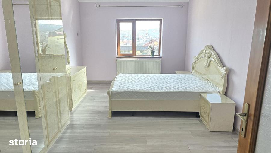 Apartament cu 2 camere decomandat în Ceangăi