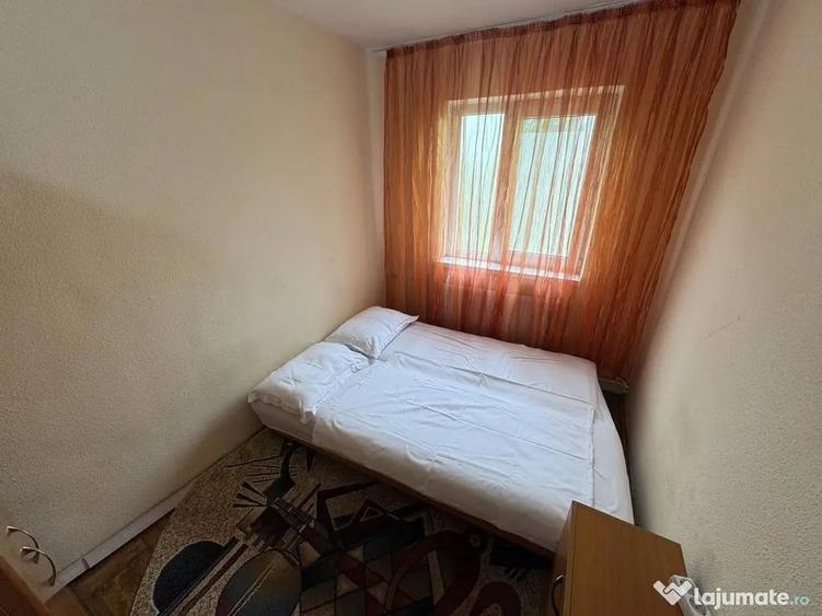 Apartament cu 3 camere semidecomandat, mobilat în Tomis Nord
