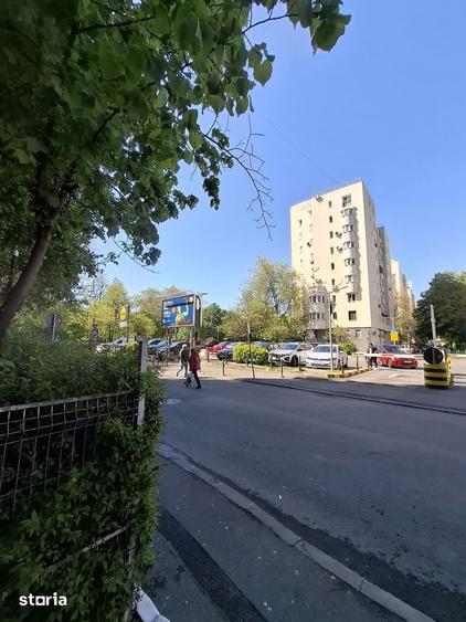 Apartament cu 3 camere decomandat în Tei