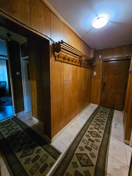Apartament cu 3 camere decomandat în Micro 17