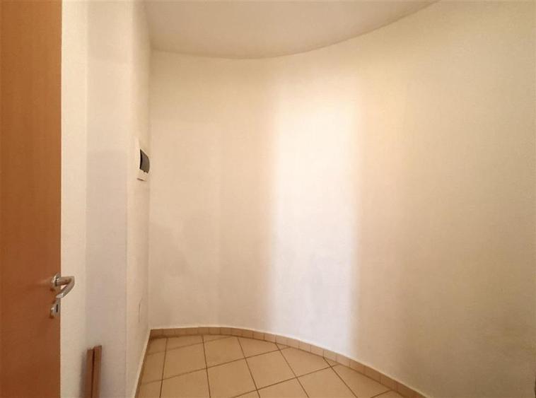 Apartament cu 3 camere decomandat în Avantgarden