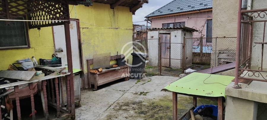 Casă cu 3 camere cu Teren 836 Mp în Central