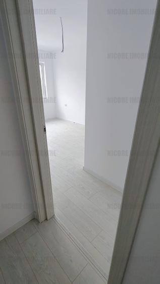 Apartament cu 3 camere nedecomandat în Giroc