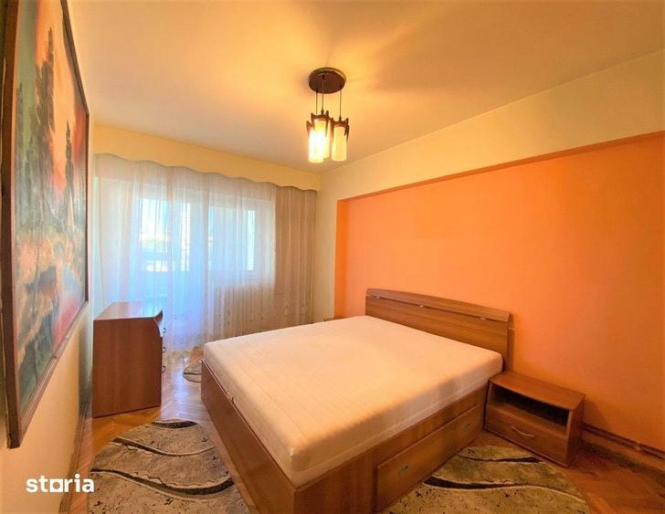 Apartament cu 3 camere decomandat în Zorilor