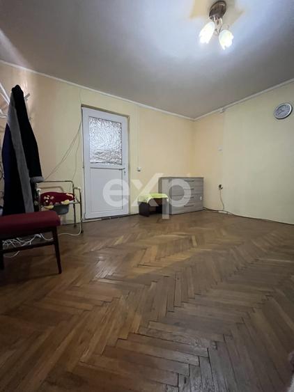 Casă individuală cu 3 camere cu Canalizare în Găești