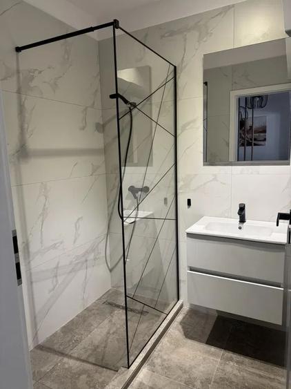 Apartament cu 2 camere decomandat, mobilat în Est