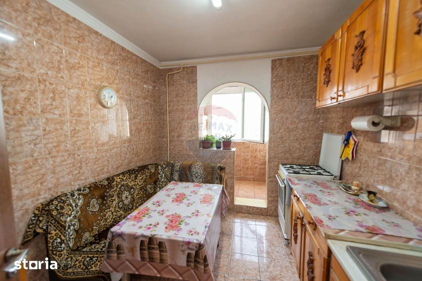 Apartament cu 3 camere decomandat în Sălăjan