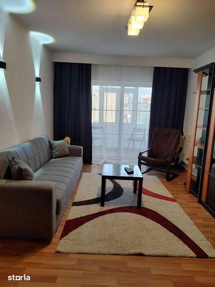 Apartament cu 3 camere decomandat în Exterior Vest