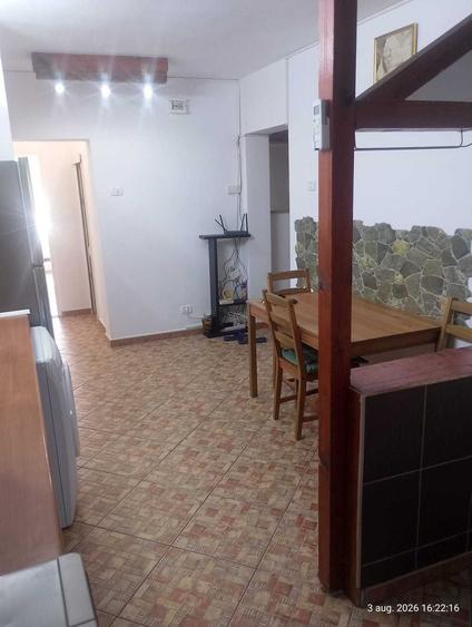 Apartament cu 3 camere decomandat, mobilat în Crângași