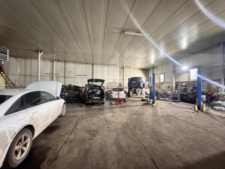 Spațiu industrial, de 1,000 mp, în Cătămărești-Deal